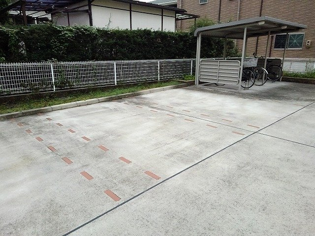 ヒラソル（ｇｉｒａｓｏｌ）の駐車場