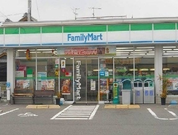 ファミール丹後Ⅱの周辺|ファミリーマートまで450m