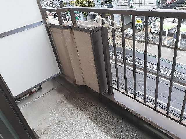 ニュープレジオ高畑のバルコニー