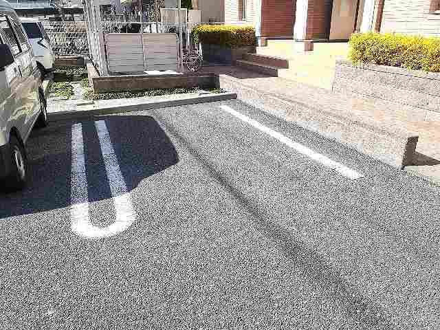 リアン　（Ｌｉｅｎ）の駐車場