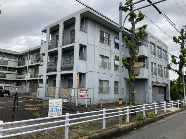 コーポやすり苑の外観