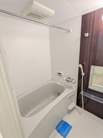 グランツ松葉町の浴室