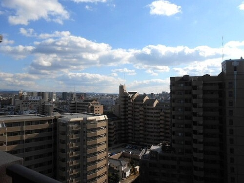 ライオンズマンション藤ヶ丘ガーデンシティ参番館のその他|バルコニーからの眺望別角度　※前回募集時2014年12月写真