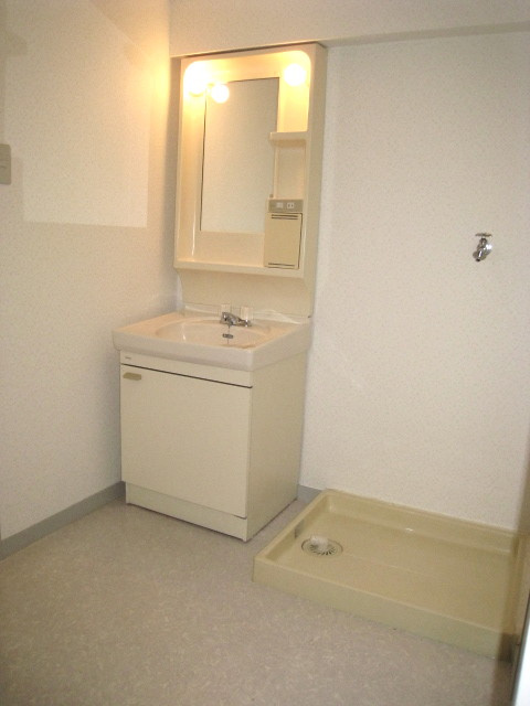 メゾン二村Ⅱの洗面所|※別部屋のお写真で、現況優先と致します。