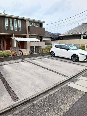 アイランド・ヴィレッジⅠの駐車場