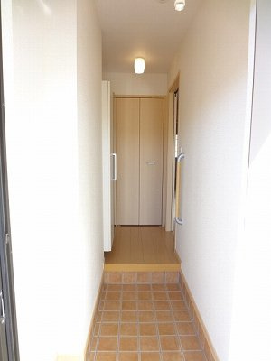 ベストハピネスの玄関