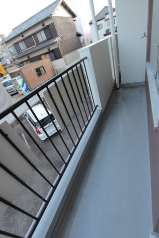 清風マンションのバルコニー|写真はイメージです。色仕様は現況優先になります。