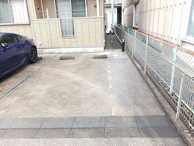 ソレイユⅥの駐車場