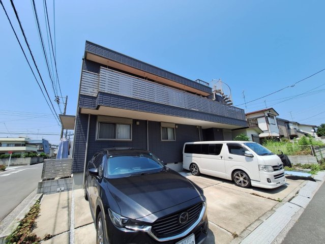 金沢八景柳町ヘーベルハウスのエントランス
