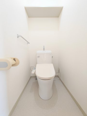 パークサイドAのトイレ|写真はイメージです。色仕様は現況優先になります。