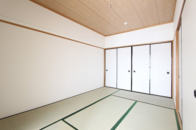 グランドステージNAKANOの和室|※別部屋のお写真で、現況優先と致します。