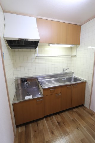 ラ・ポルトのキッチン|※別部屋のお写真で、現況優先と致します。
