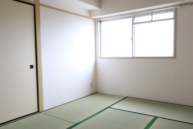 光ハイツの和室