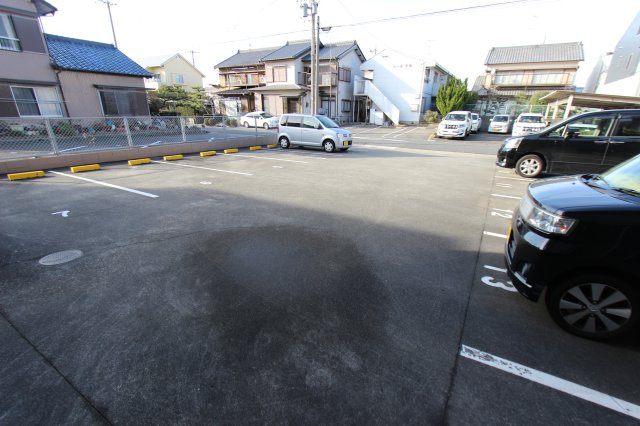 シャンブル・ポールの駐車場