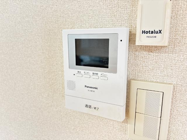 ロイヤルタウン天子田の内装|カメラ付インターホン