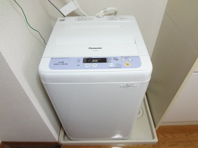 レオパレスエムズ・ベイコートのその他|洗濯機もあります。