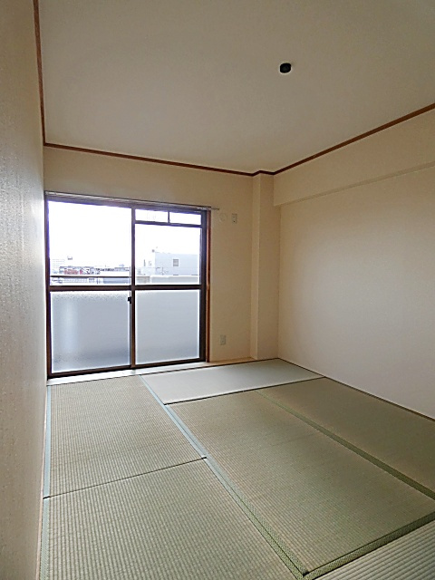 赤坪第２小菅ビルの和室