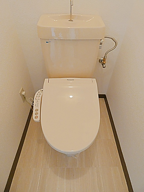 赤坪第２小菅ビルのトイレ