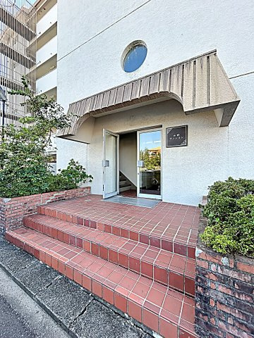 水野マンションのエントランス