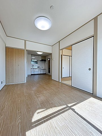水野マンションの居間・リビング