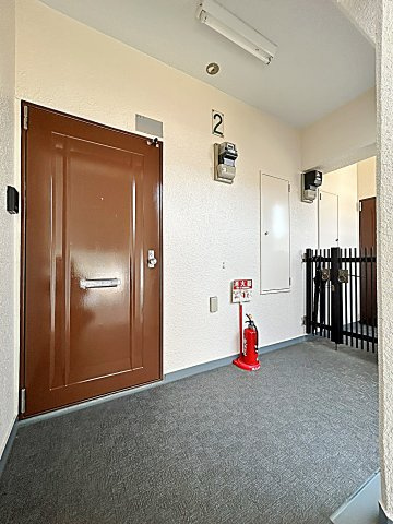 児玉ビル（池場）の玄関