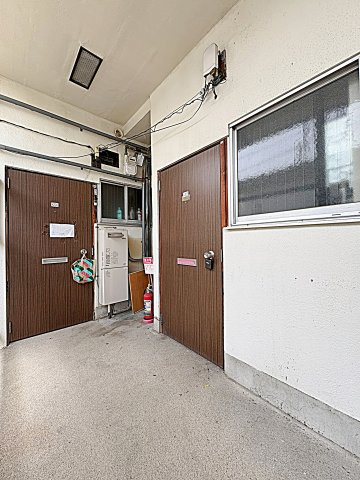星宮荘の玄関
