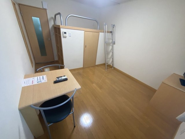 レオネクスト元植田Ｅａｓｔの居間・リビング