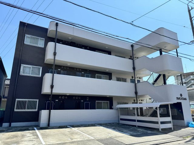マルサンマンションの外観