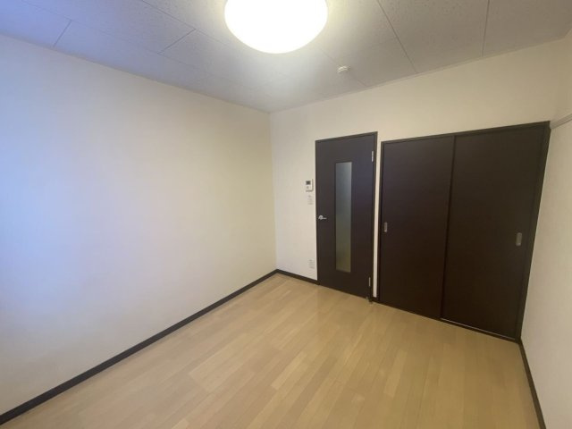 レオネクスト池場の居間・リビング