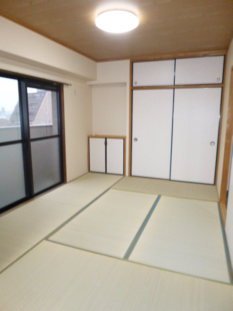 ヒルズ丸和の和室