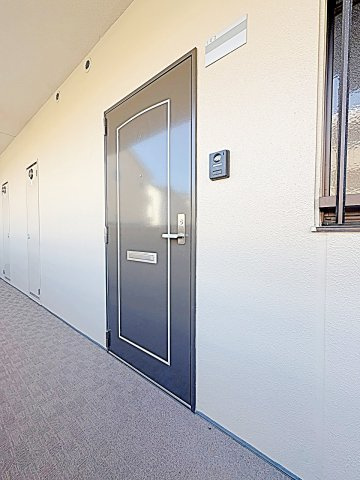 レージュ至来の玄関