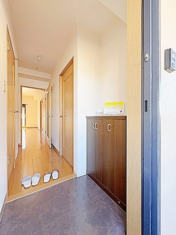 レージュ至来の玄関