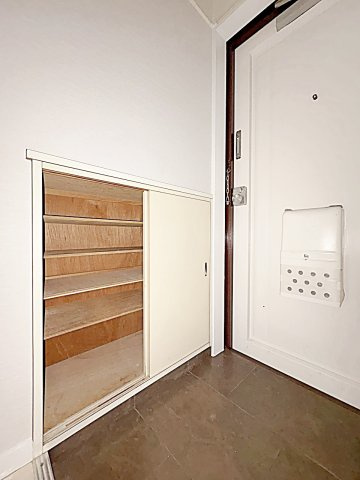 中町田ビルの収納