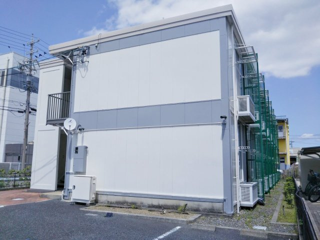 レオパレス西之島の外観