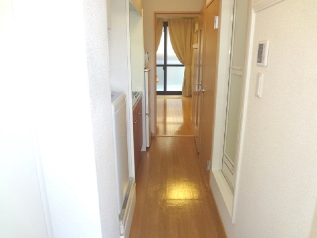 レオパレスオトワの玄関