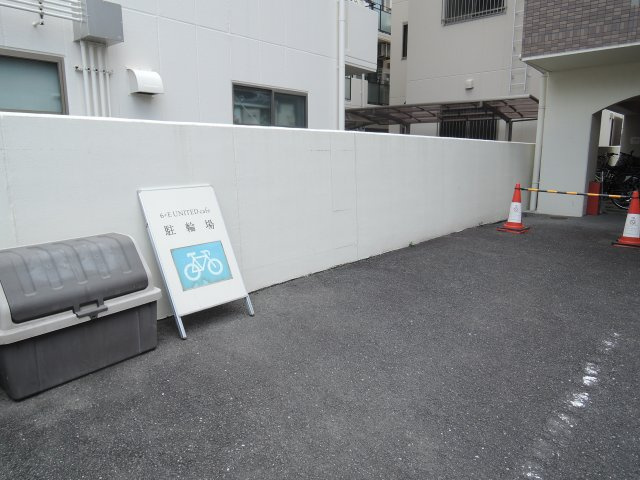 ＵＩビル