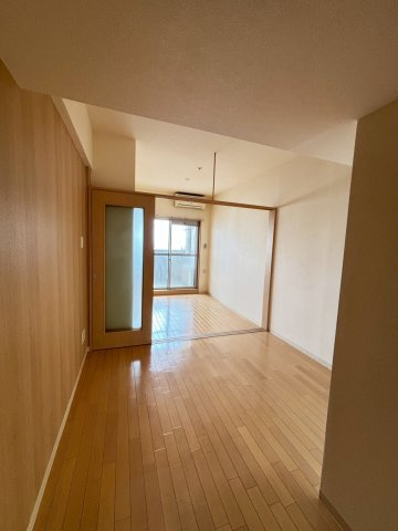 福岡市中央区長浜２丁目の賃貸マンションの居間・リビング