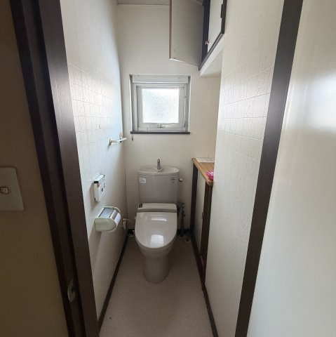 登別市鷲別町1丁目16-1戸建のトイレ