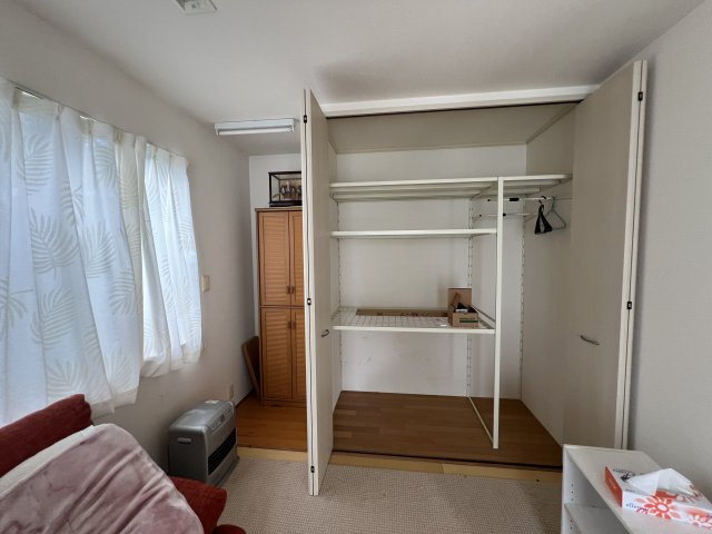 津山市南方中　中古住宅4LDK＋倉庫　の収納|１階和室　クローゼット