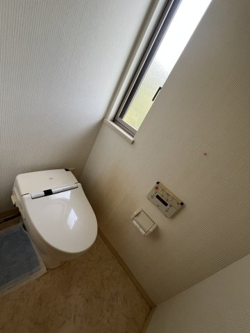 津山市南方中　中古住宅4LDK＋倉庫　のトイレ|２階　トイレ