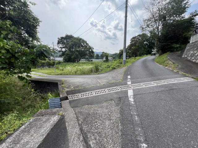 津山市南方中　中古住宅4LDK＋倉庫　の周辺|現地進入路