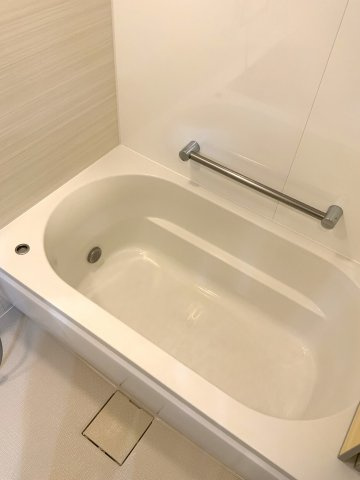 アンビシャス西川口の浴室|広い浴槽で、ゆったりくつろげます。