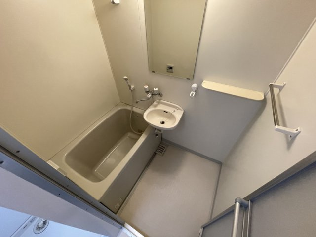 アクエルド諏訪山の浴室