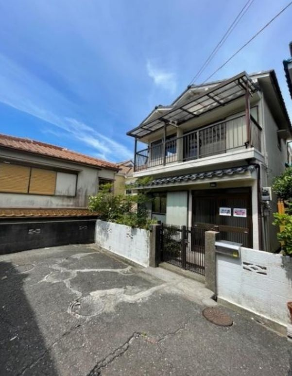 垂水区歌敷山2-3-13戸建の外観