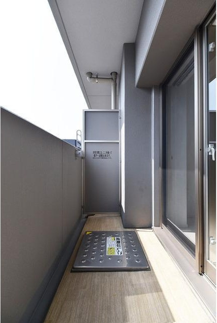 TLRレジデンス本町WESTのバルコニー
