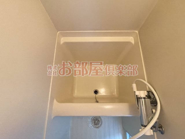 メゾンとびかたの浴室