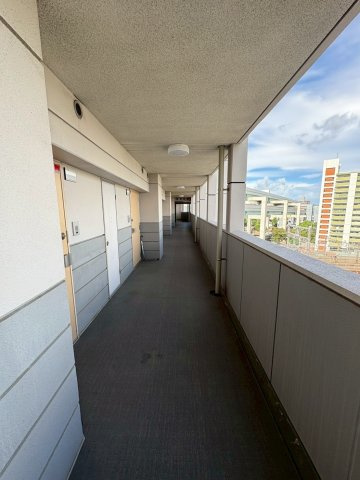 福岡市博多区堅粕３丁目の賃貸マンションのロビー