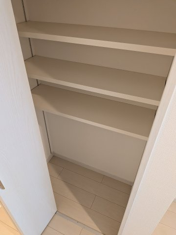 【収納】 | クロレ船橋宮本 | 廊下にも収納があります