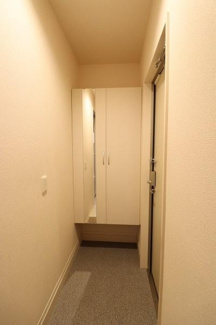 【玄関】 | 玄関に鏡付トールタイプシューズBOX