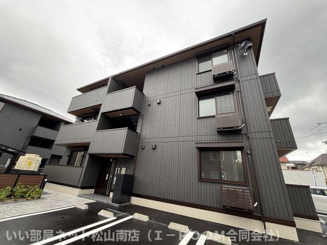 【外観】 | ベルナシェンテ南松山